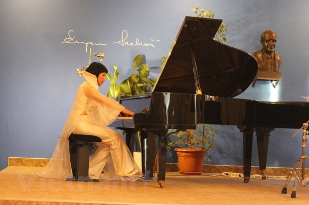 越南钢琴家黄氏侨英：通过室内乐创作将越南文化传遍世界 hinh anh 1