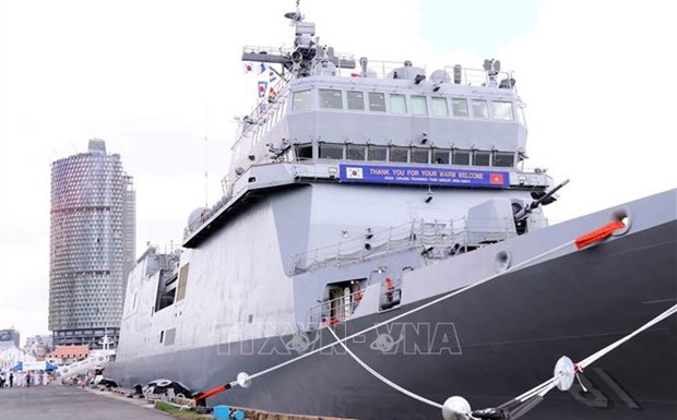 韩国海军海上巡逻训练舰队访问越南胡志明市 hinh anh 1