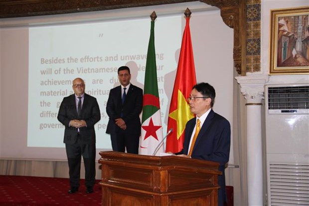越南对与阿尔及利亚的双边关系发展未来充满信心 hinh anh 2