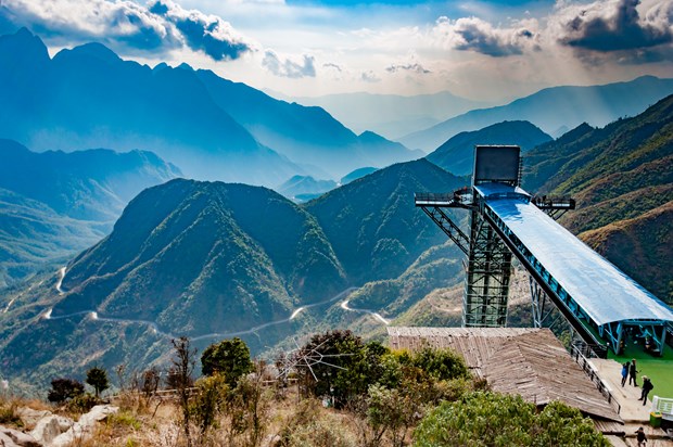 莱州省充满吸引力的龙云玻璃桥旅游区 hinh anh 1