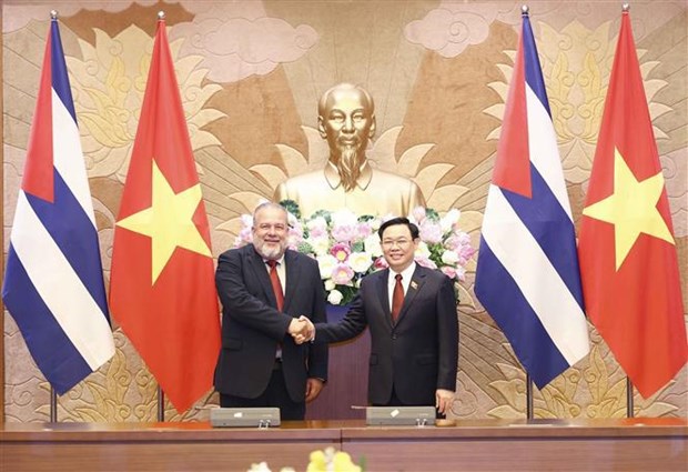 越南国会主席王廷惠会见古巴总理曼努埃尔·马雷罗 hinh anh 1