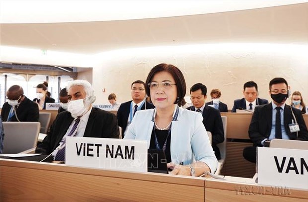 越南代表在联合国人权理事会第51届会议上积极建言献策 hinh anh 1