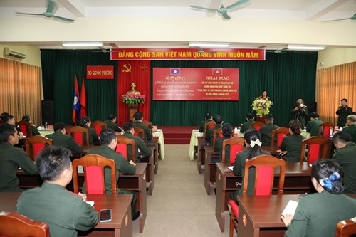 老挝国防干部、人员办公室业务培训班正式开班 hinh anh 1