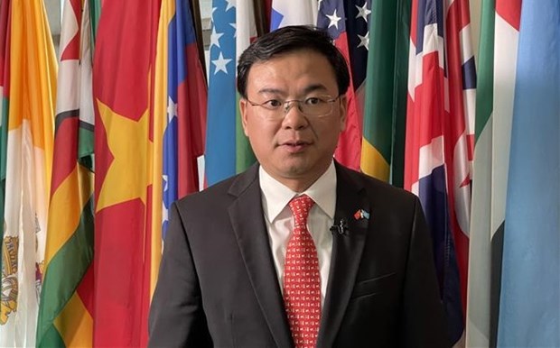 越南外交部副部长范光校：越南当选联合国人权理事会肯定了越南在促进和保护人权的努力 hinh anh 1