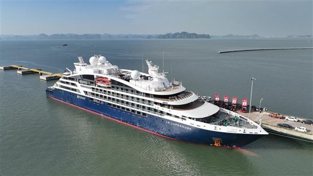 “拉普洛斯号”五星级邮轮将在广宁省下龙国际客运港停靠两天 hinh anh 1