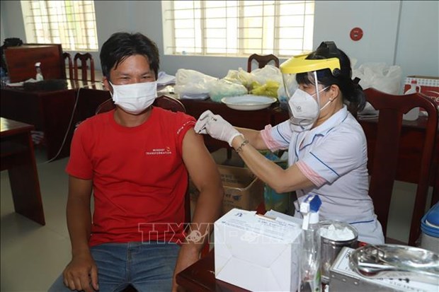 10月16日越南新增新冠肺炎确诊病例325例 hinh anh 1