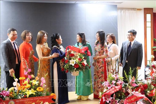 旅德越南人社群举行奥黛与饮食活动 庆祝越南妇女节 hinh anh 1