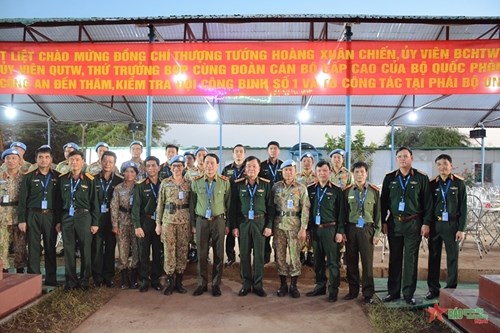 越南维和力量施展胡伯伯部队的本领和美好品德 hinh anh 1