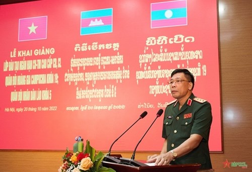 为老挝和柬埔寨军队开设指挥参谋短期培训班 hinh anh 1