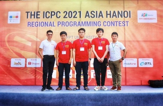越南大学生在编程比赛中获得世界第一 hinh anh 1