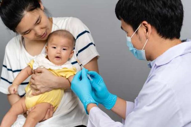 河内市开展1岁以下儿童第二针脊髓灰质炎疫苗接种计划 hinh anh 1