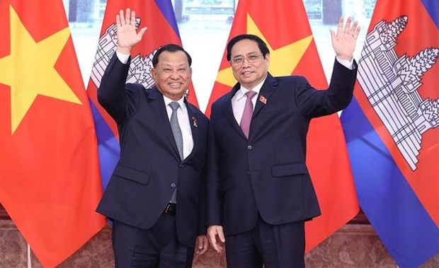 越南政府总理范明政会见柬埔寨参议院主席 hinh anh 1