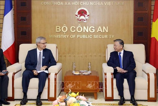 越南和法国加强执法机构的合作 hinh anh 1