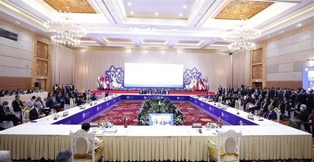 第40届东盟峰会：致力于一个团结韧性的东盟共同体 hinh anh 1