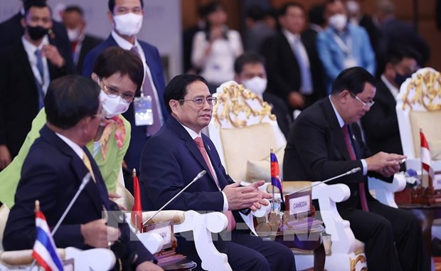 柬埔寨媒体密集报道越南政府总理范明政在柬时活动 hinh anh 2