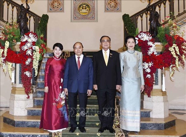 越南国家主席阮春福与泰国总理巴育·占奥差举行会谈 hinh anh 1