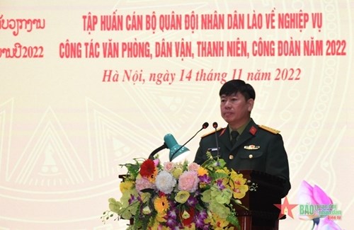 老挝人民军军官业务培训班在871团开班 hinh anh 1