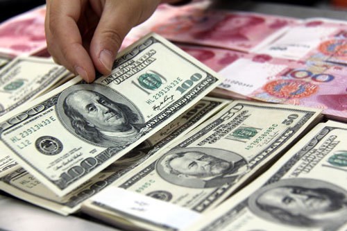 11月17日上午越南国内市场美元价格保持不变 人民币价格有所下降 hinh anh 1