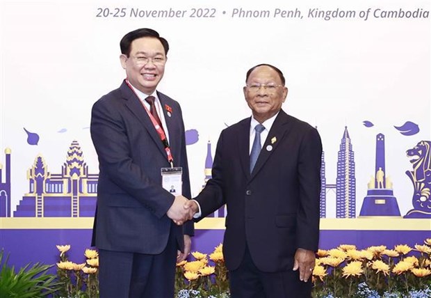 柬埔寨王国国会主席韩桑林会见AIPA议会代表团团长 hinh anh 2