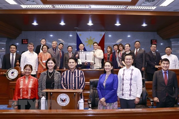 菲律宾参议院通过加强菲越议会关系的决议 hinh anh 1