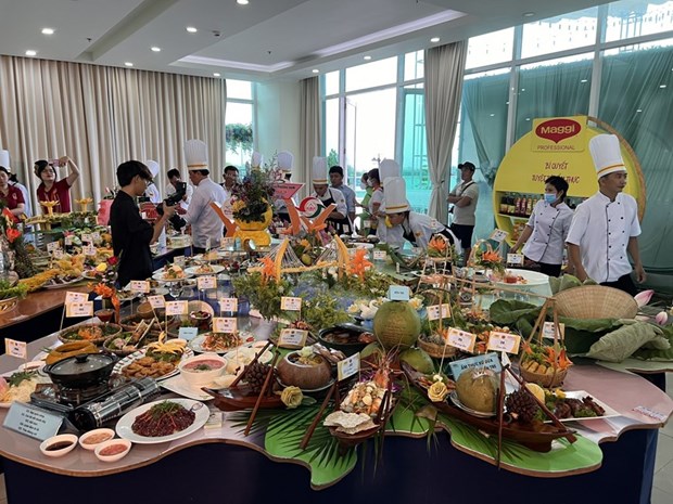 越南九龙江三角洲130道传统菜肴创下越南记录 hinh anh 1
