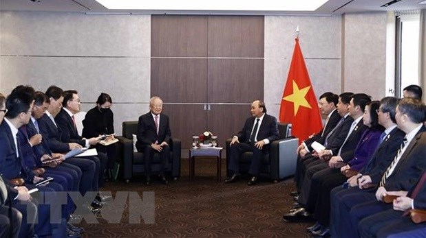 越南国家主席阮春福会见在越南投资的韩国大型企业代表 hinh anh 1