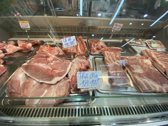 今年前10个月越南的猪肉进口额达2亿美元 hinh anh 1