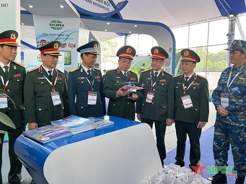 2022年越南国际防务展：数字纪元里的经济—国防 hinh anh 1