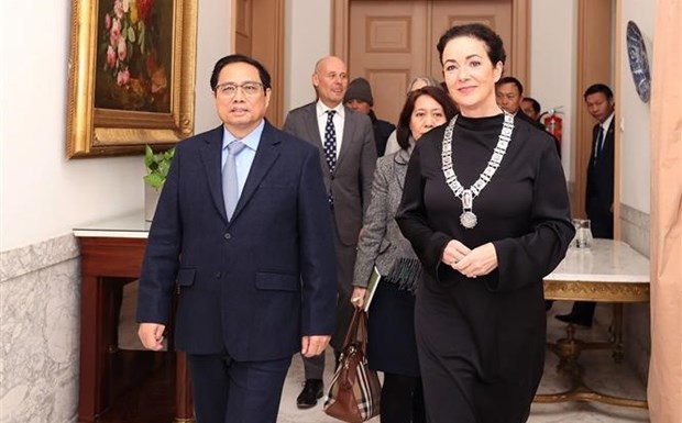越南政府总理范明政走访荷兰阿姆斯特丹市和北布拉班特省 hinh anh 1