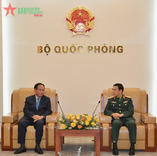 国防部长潘文江大将会见柬埔寨内政部国务秘书 hinh anh 1