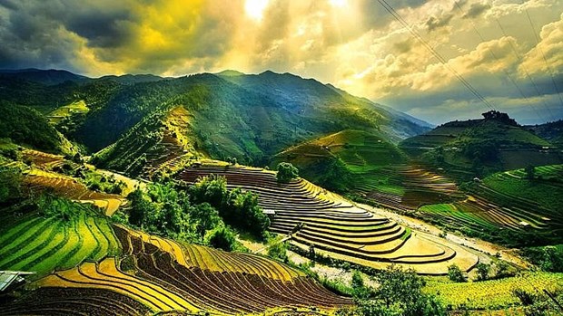 2022年“闪耀越南”旅游推介和促进摄影大赛正式发起 hinh anh 2