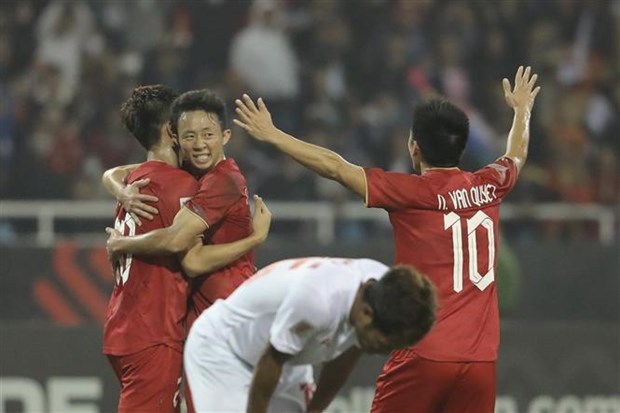2022年东南亚足球锦标赛：越南队3:0大胜缅甸队 以小组首位晋级半决赛 hinh anh 3