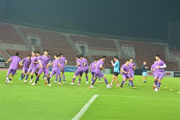 越南队和泰国队举行AFF锦标赛决赛第二回合赛前新闻发布会 hinh anh 1