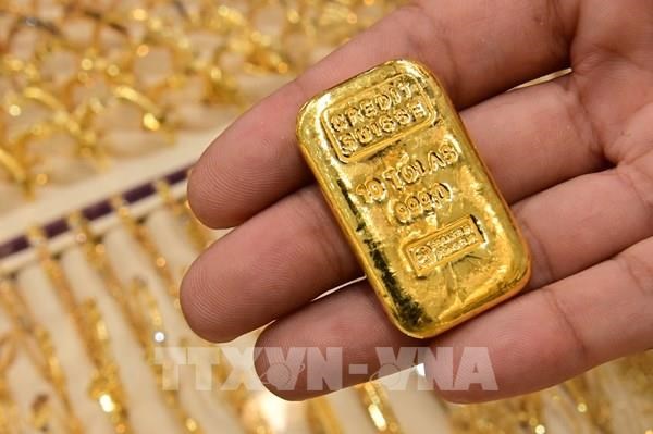 1月17日上午越南国内黄金价格继续下降 每两价格下降5万越盾 hinh anh 1