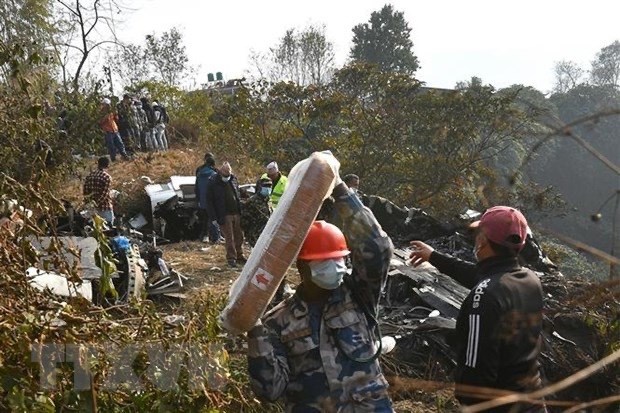 越南领导人就尼泊尔坠机事故致慰问电 hinh anh 1