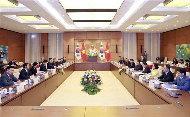 越南国会主席王廷惠与韩国国会议长金振杓举行会谈 hinh anh 1