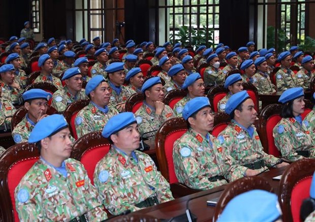 越南国防部与正在执行联合国维和任务的官兵举行视频会晤 hinh anh 2