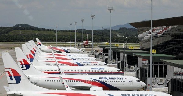 马来西亚机场 2022 年客运量创历史新高 hinh anh 1