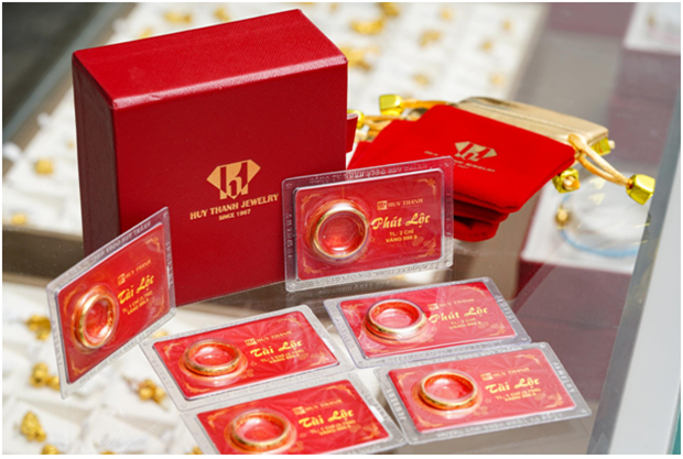 财神节: 越南国内黄金价格上涨每两40万越盾 hinh anh 2