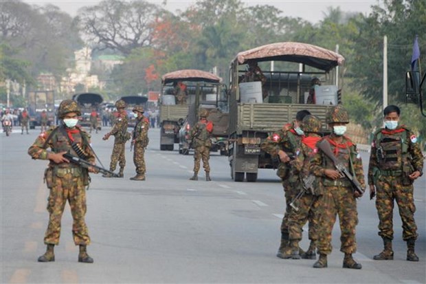 缅甸宣布在37个镇区实施军事管制 hinh anh 1