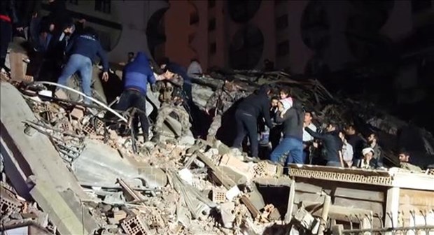 土耳其地震：越南驻土耳其大使馆第一时间了解核实相关情况 尽全力保护在土越南公民安全 hinh anh 1