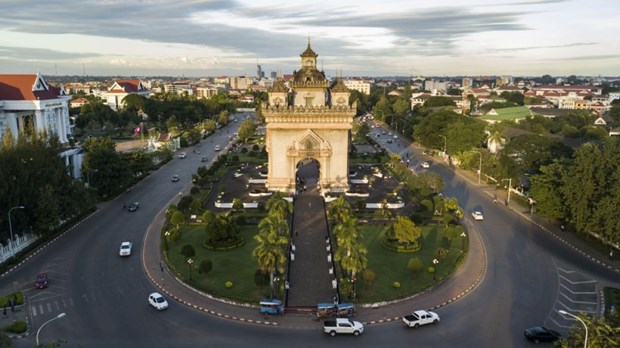 老挝政府努力寻找振兴经济的措施 hinh anh 1