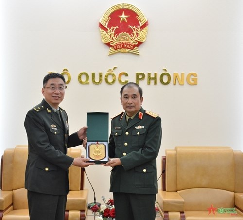 越南与中国推进双边防务合作 hinh anh 1