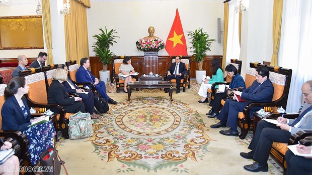 越南外交部长裴青山会见美国贸易代表凯瑟琳·戴 hinh anh 1