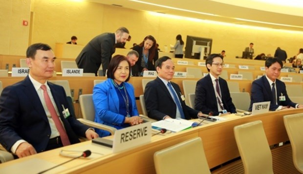 越南政府副总理陈流光率团出席联合国人权理事会第52届会议开幕式 hinh anh 1