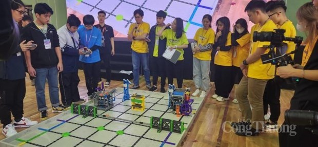 全国162支队伍参加2023年全国VEX IQ机器人锦标赛 hinh anh 1