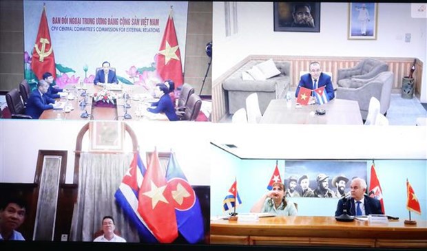 越共中央对外部部长黎怀忠与古共中央国际关系部部长罗萨达举行视频通话 hinh anh 2