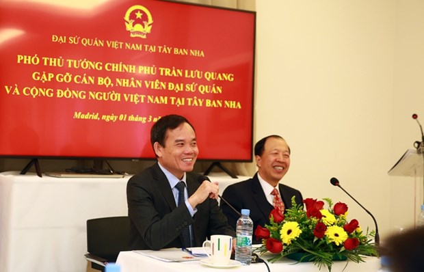 越南政府副总理陈流光会见西班牙众议院议长梅里特塞尔·巴特 hinh anh 2