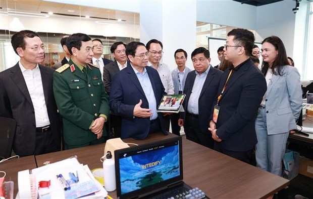 越南政府总理范明政：制定鼓励创新的政策体系 hinh anh 1
