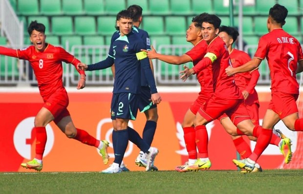 2023年U20亚洲杯决赛：亚足联对越南20队球员的出色表现赞不绝口 hinh anh 2
